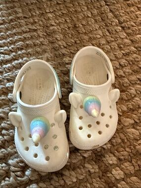 CROCS Kids White Clogs with Pastel Rainbow Unicorn Horns